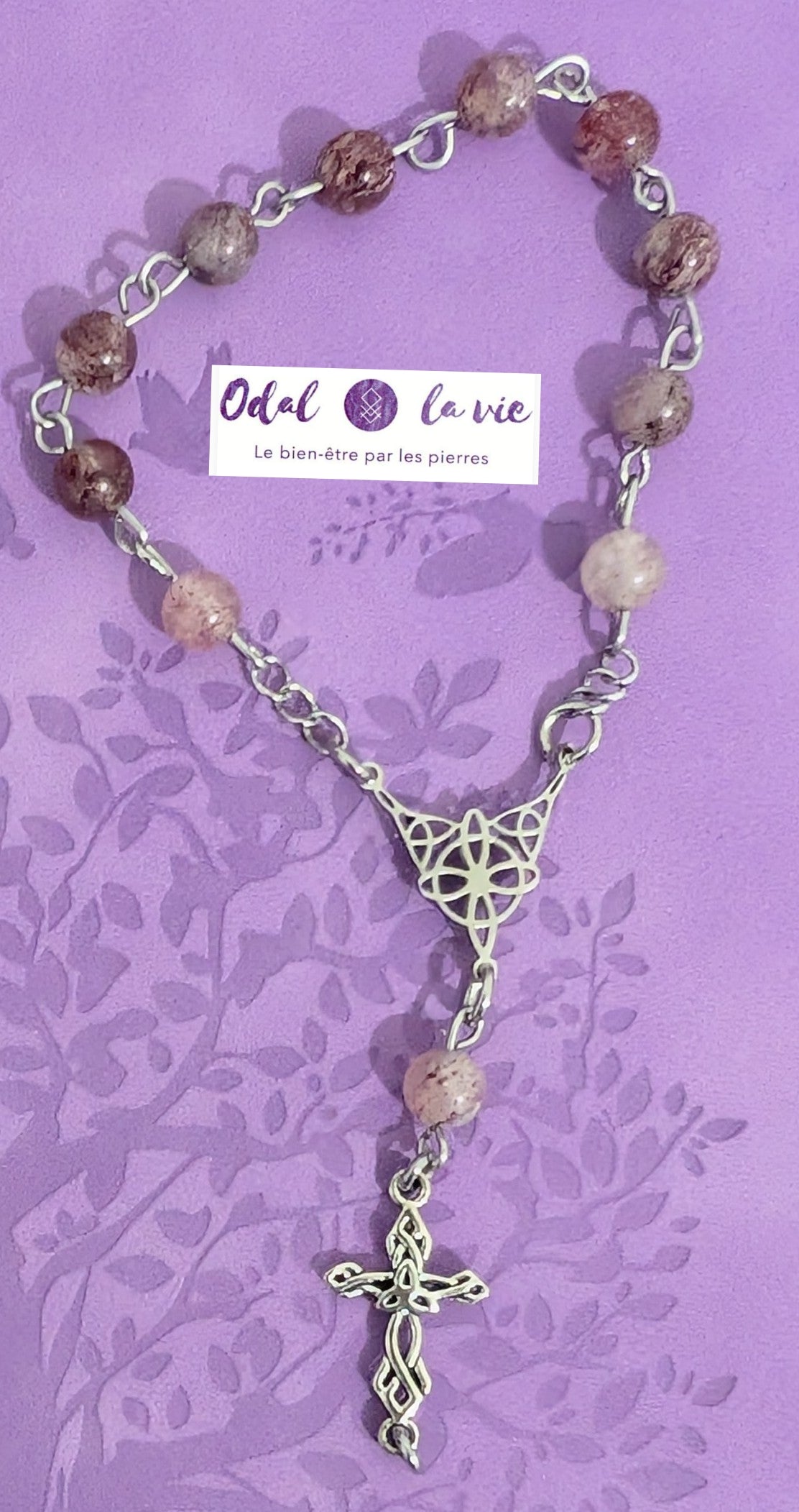 Dizainier apaisement en quartz fraise, connecteur wicca et croix  noeud celtique