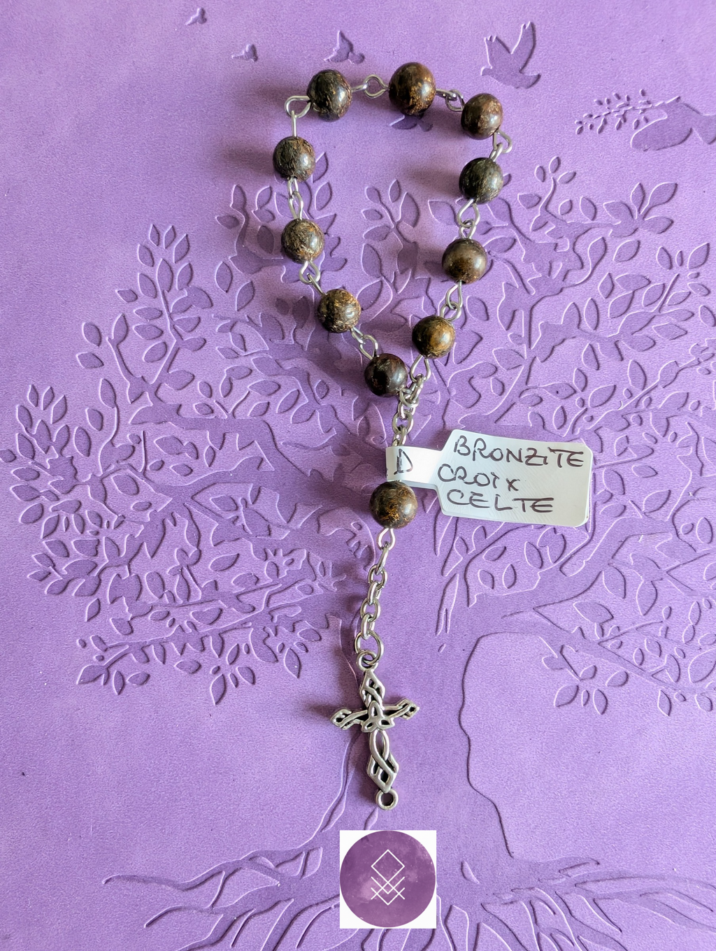 Dizainier bouclier sérénité en Bronzite