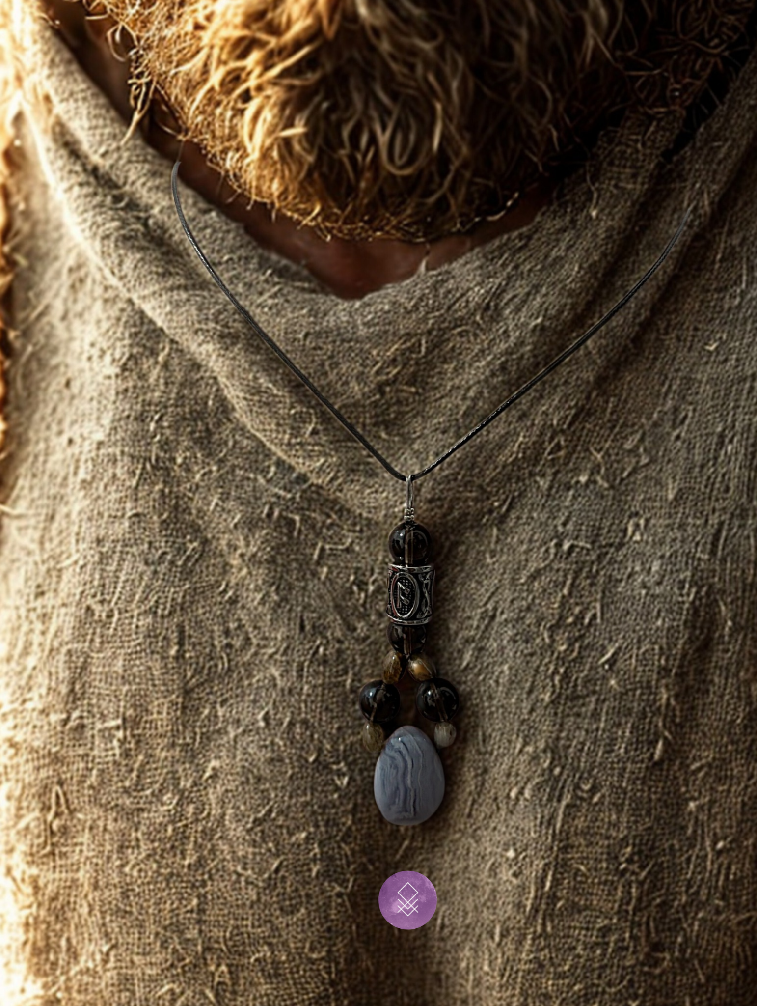 Talisman de sagesse, collier cuir labradorite, calcédoine bleue et quartz fumé accompagné de la rune de sagesse et protection Ansuz.