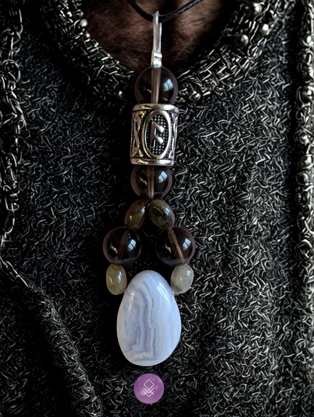 Talisman de sagesse, collier cuir labradorite, calcédoine bleue et quartz fumé accompagné de la rune de sagesse et protection Ansuz.